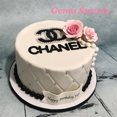 Top 10 chanel torte ideas and inspiration .